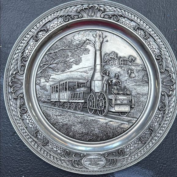 Vintage Silver Train Wall Art Plate - Picture 5 of 7